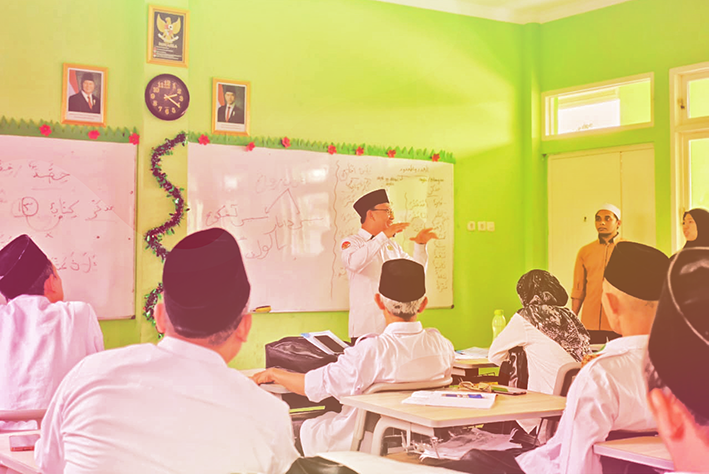 Pelatihan Bahasa Arab di MTsN 4 Jombang Memasuki Penghujung Waktu: Praktikum, Ujian, dan Persiapan Penutupan