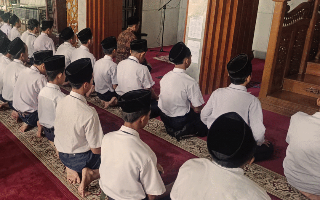 Beyond Rakaat: Mengulik Makna Spiritual Sholat Dhuha untuk Karakter Pelajar MTSN 4 Jombang