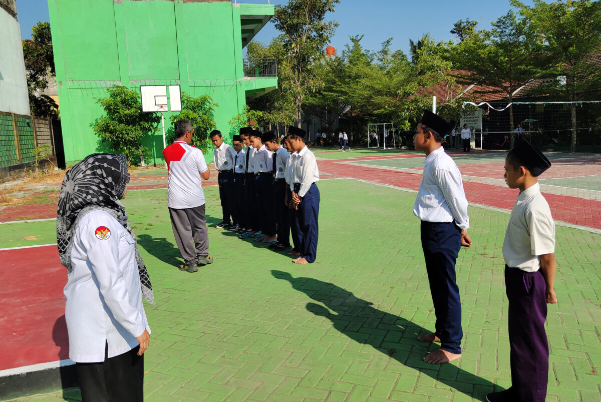 Pendidikan Karakter yang Menyentuh Hati: Saat Guru Mengubah Pelanggaran Menjadi Pelajaran Berharga 4 IMG 20251013 073201