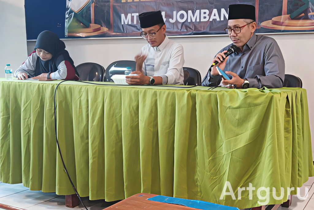 MTsN 4 Denanyar Jombang Gelar Rapat Perdana Tim PKG: Wujudkan Penilaian Kinerja Guru yang Holistik dan Bermakna 1 Sosialisasi PKG 4 artguru