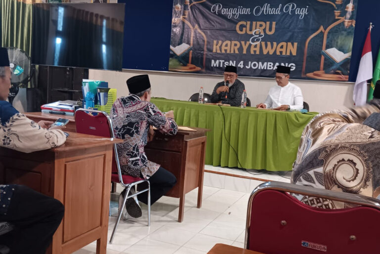 Gigitlah Sunnah dengan Geraham: Melawan Gelombang Modernitas dengan Keteguhan Hati 5 35072fa6-043b-4c80-a27b-467d22bbe319