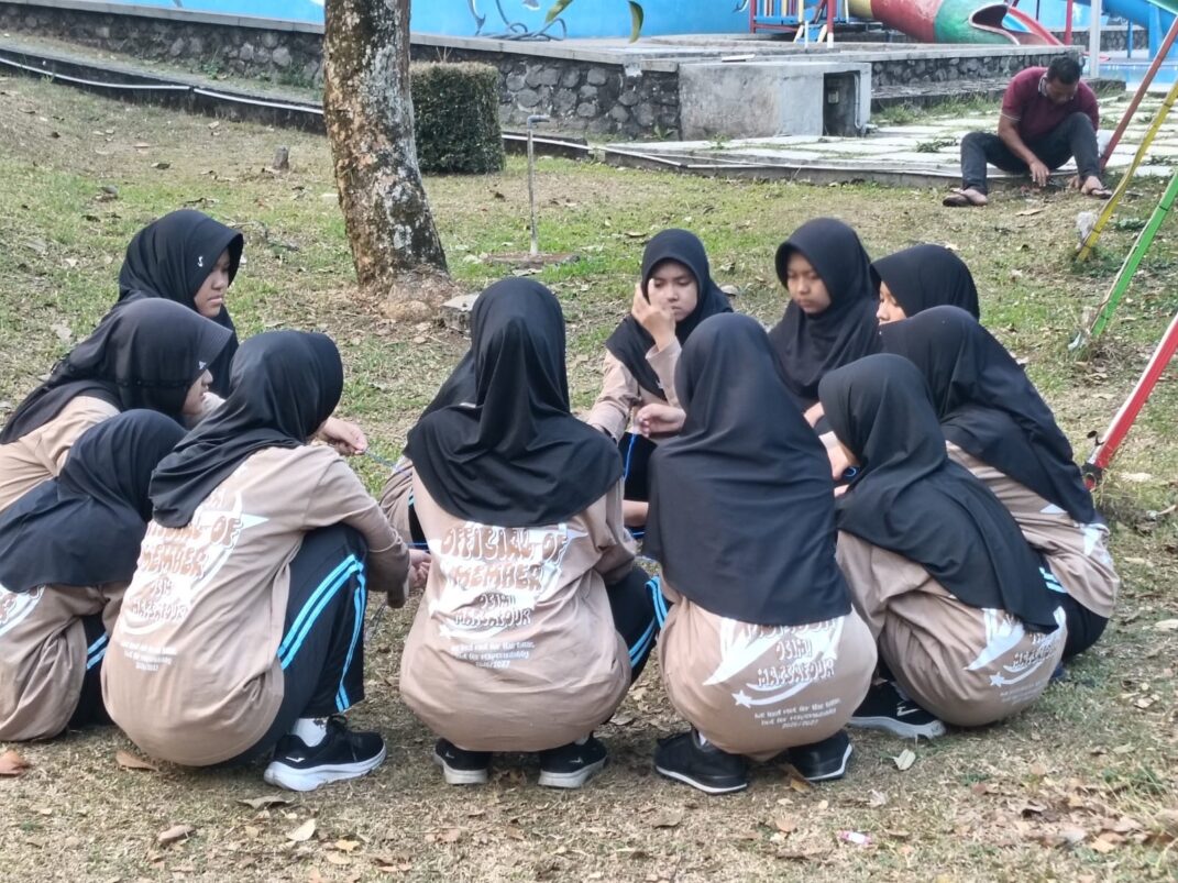 MTsN 4 Jombang Gelar Latihan Dasar Kepemimpinan Siswa (LDKS) OSIM Masa Bakti 2026/2027 3 30031217 52e9 4fd8 b7cd 71f27e548799