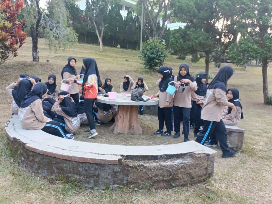 MTsN 4 Jombang Gelar Latihan Dasar Kepemimpinan Siswa (LDKS) OSIM Masa Bakti 2026/2027 6 881f21a1 fb49 4329 b457 85f77d1217af