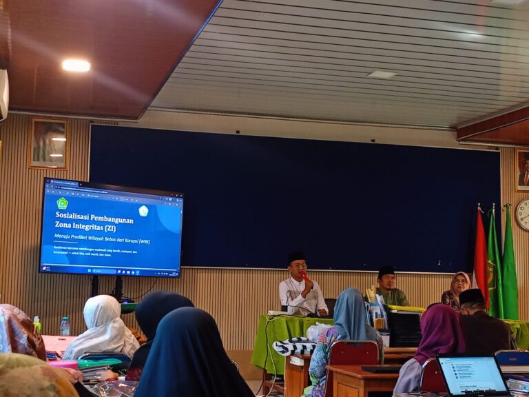 SOSIALISASI ZONA INTEGRITAS MTsN 4 JOMBANG 17 Sosialisasi Zona Integritas